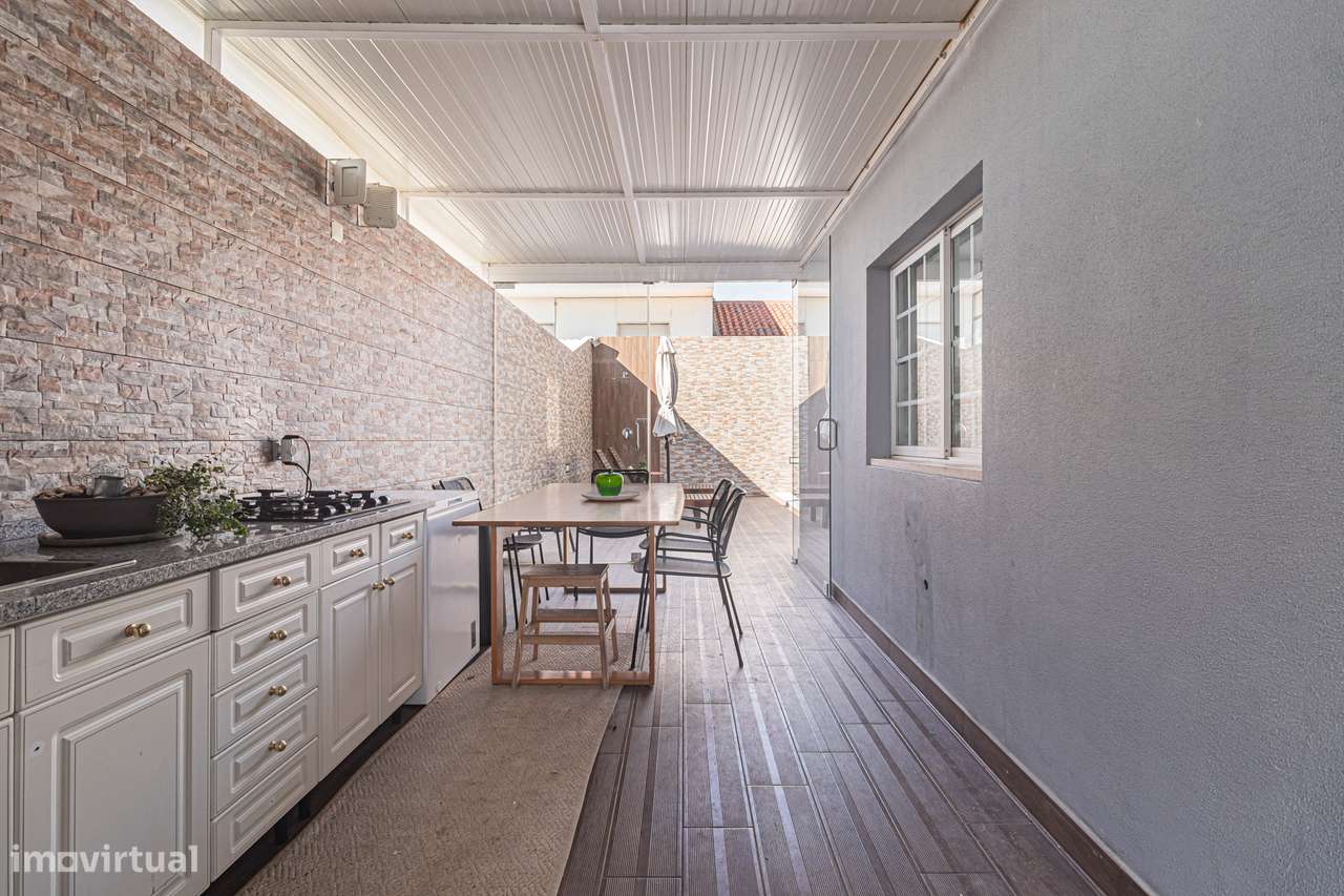 Moradia Isolada T4 com piscina  em Pinhal Frades, Fernão Ferro-39