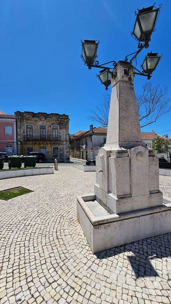 Prédio para Reabilitação no Centro Histórico de Palmela-25