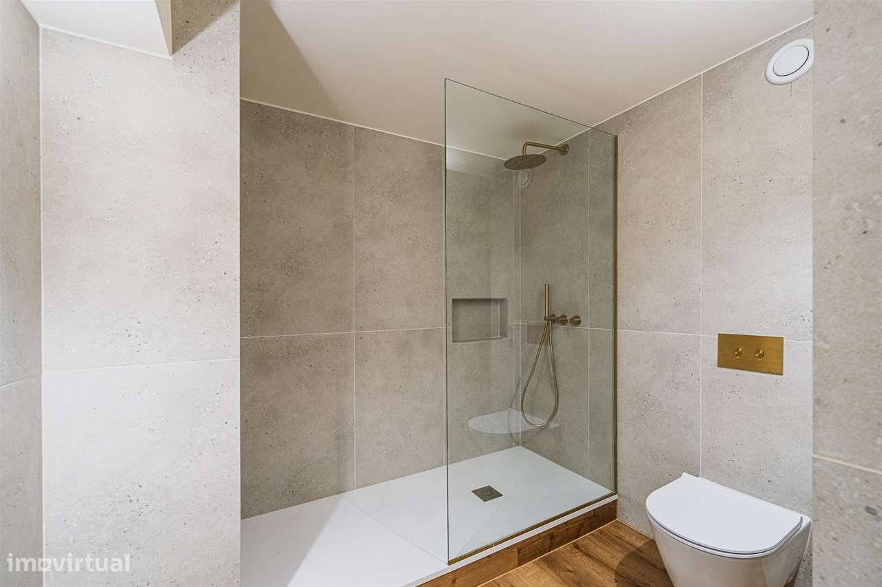 T1+2 | Remodelado e decorado com Jardim | Metro Campo 24 de Agosto | P-33