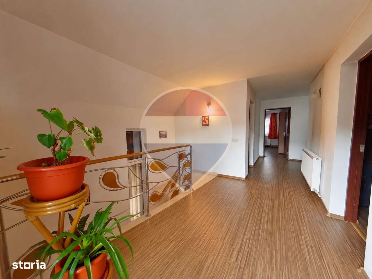 Casă / Vilă cu 4 camere de vânzare-6