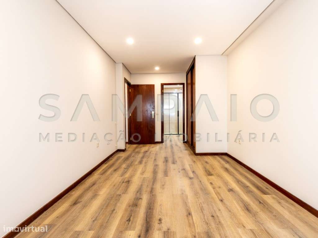 Apartamento T3 Renovado- Valongo!-25
