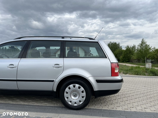 Volkswagen Passat 1.9 TDI Trendline - 18