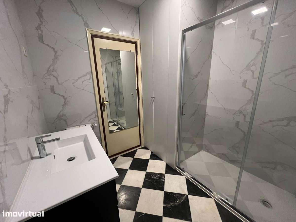 Moradia T4+2  3 Frentes monte dos Burgos-17