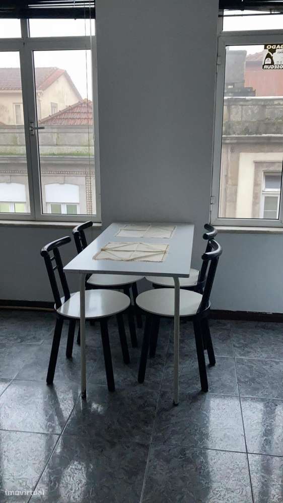 Apartamento com 1 quartos - localizado em Paranhos Porto - Grande imagem: 5/11