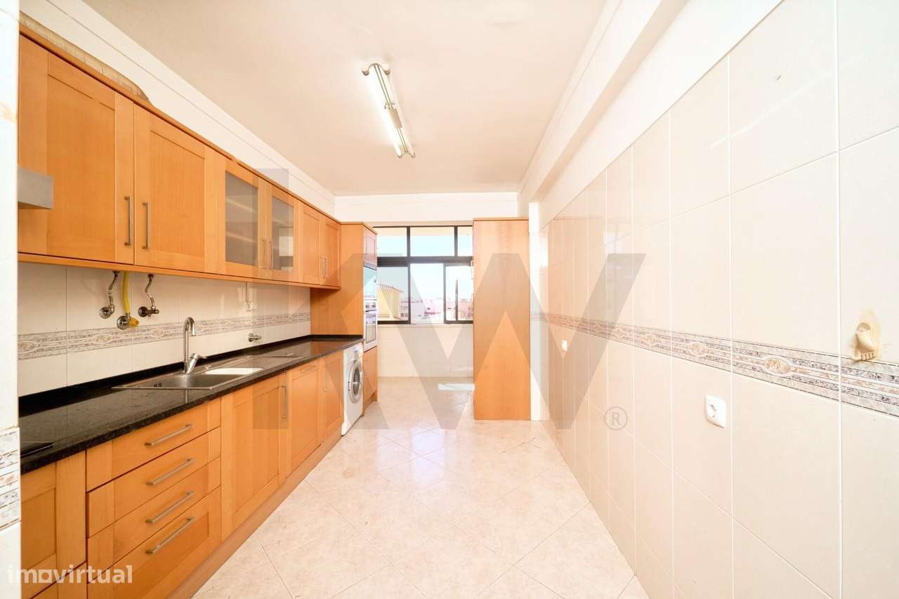 Penthouse Duplex T5 com Vista Desafogada e Excelente Potencial na Quin-23