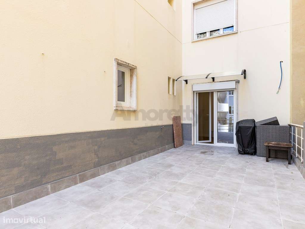 T4 Remodelado com Terraço em Pleno Coração de Arroios-19