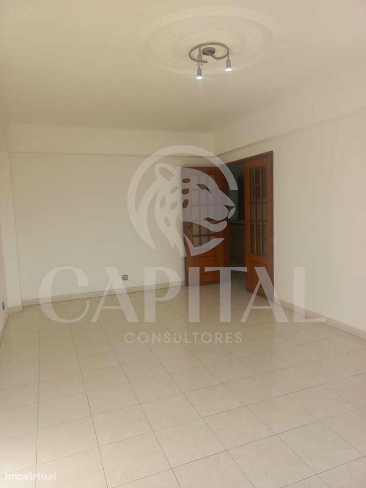 Apartamento T2 nas Mercês - Grande imagem: 4/54