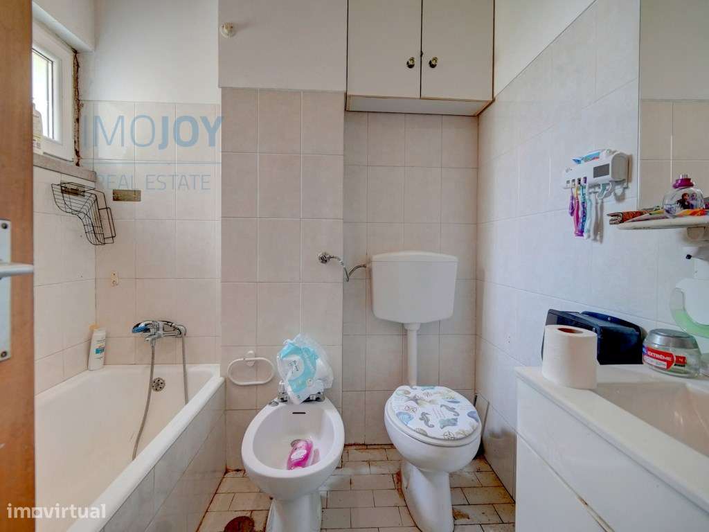 Charmosa Moradia T3 com Vista Mar no Alto do Lagoal-12