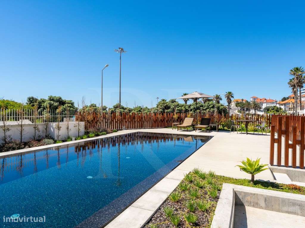 Moradia T3+1 Frente mar no Estoril, com 3 lugares de garagem e piscina-19