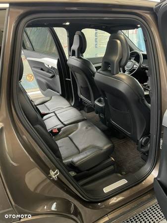 Volvo XC 90 D5 AWD Momentum - 9