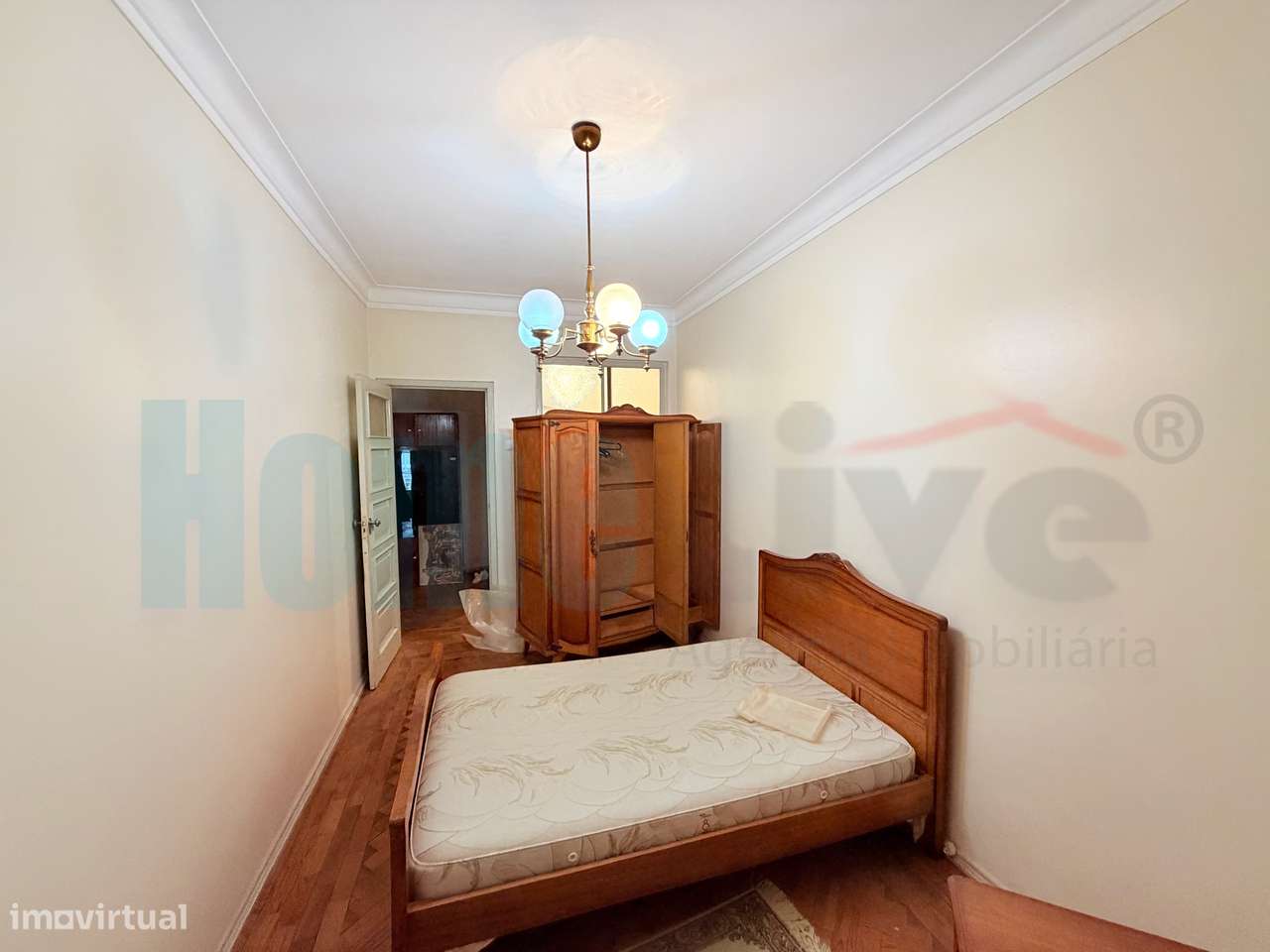 T2 com varanda, luz natural e localização central - Grande imagem: 4/18