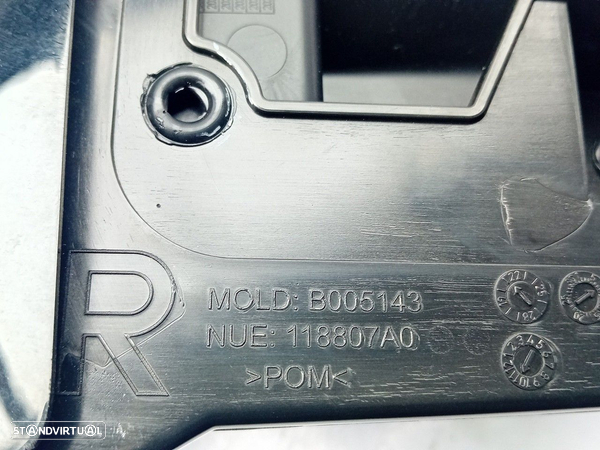 Moldura Rádio / Consola Central Citroen C4 Iii 20 - - 5