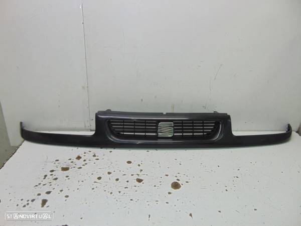 Seat toledo grelha frontal - 1