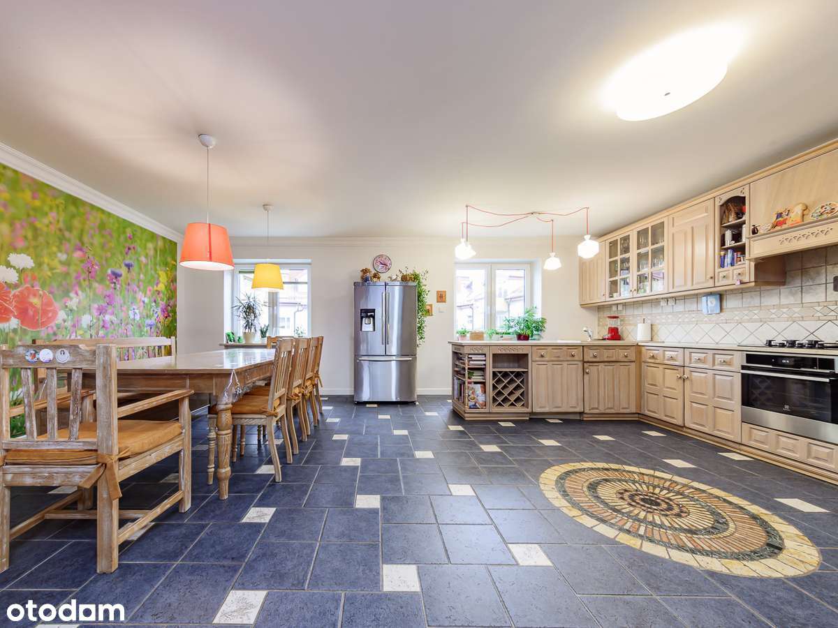 Kabaty/ 171m2 / 2 miejsca garażowe / piwnica /-0