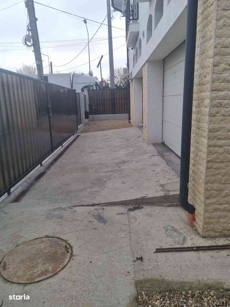 Atelier auto depozit sau spatiu garaj 2 locuri și curtea din fata - Imagine principală: 4/9