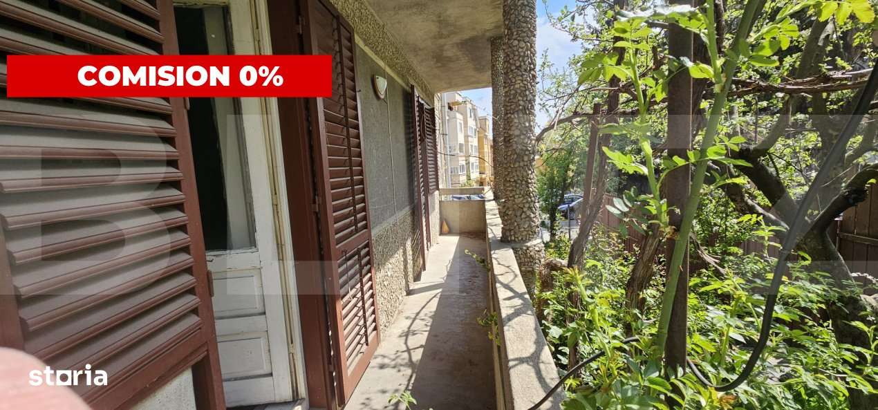 Casa cu 2 apartamente de 3 camere in centru - Imagine principală: 1/12