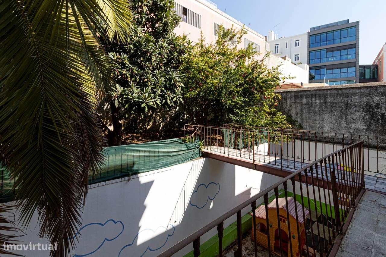 Prédio com PIP Aprovado em Localização Prime de Lisboa - Grande imagem: 3/25