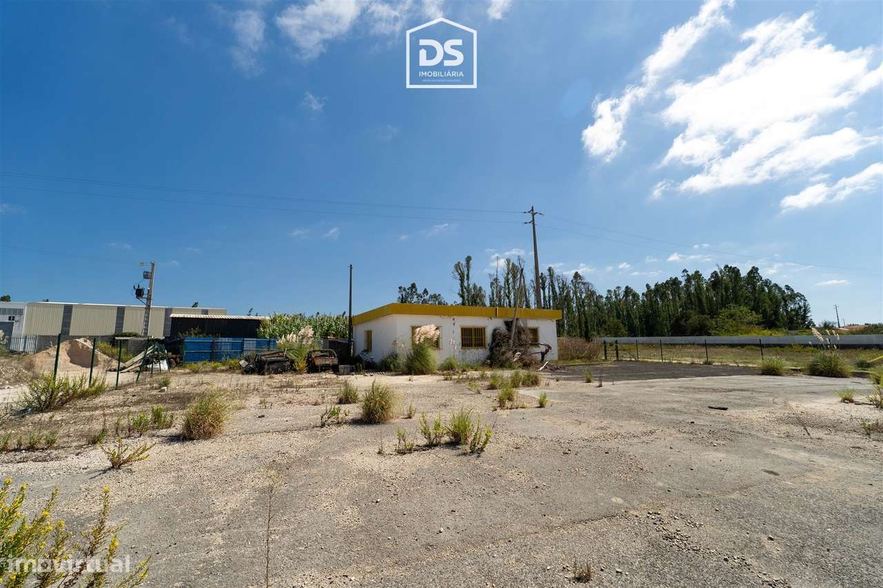 Terreno com 1420m2 para Venda, excelente para o seu Negócio em Marinha-16