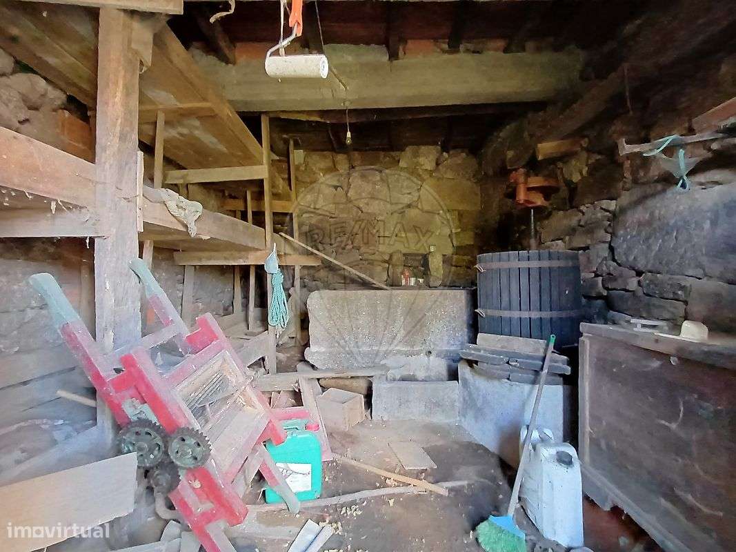 Moradia T4 para venda-13