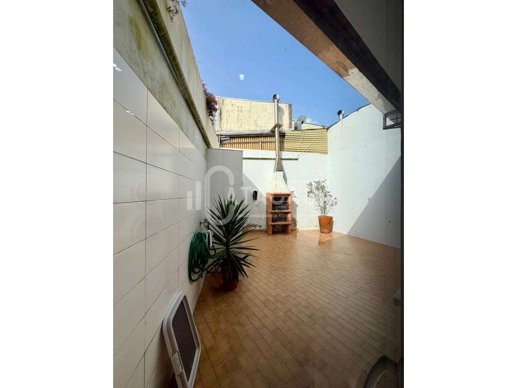 Apartamento T3 Duplex no centro de Esgueira para venda-9