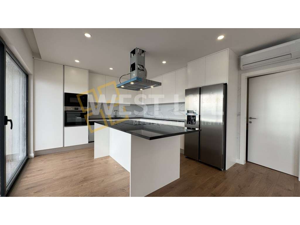 Moradia Geminada T4 NOVA com piscina - Excelente acabamentos - Mafra. - Grande imagem: 4/26