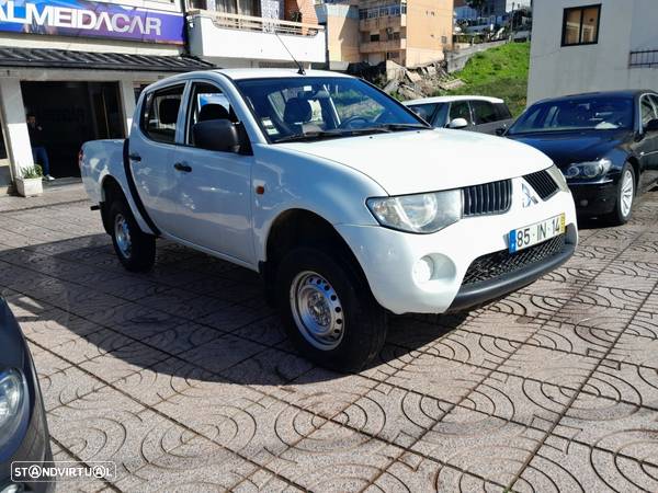 Mitsubishi L200 2.5 DI-D CD Invite+ AC/ABS 4WD - 12