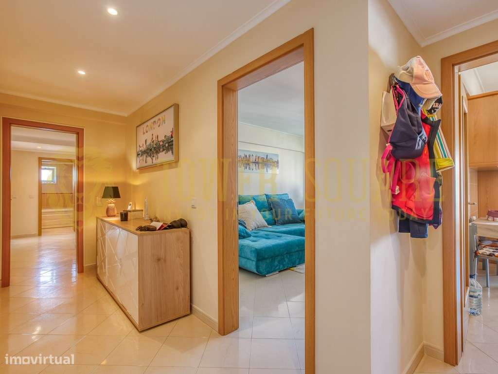 Apartamento T3 com arrecadação em Corroios-12