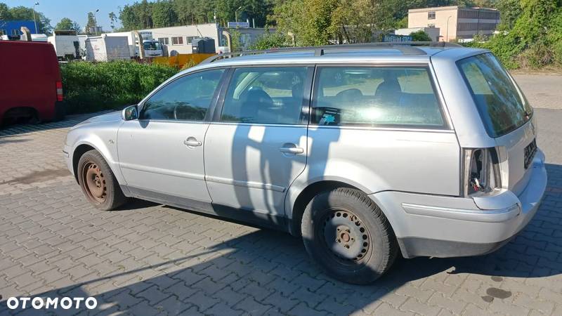 Volkswagen Passat B5 FL Lift 2.5 TDI AKN Skrzynia FRF klapa drzwi cały na części wszystkie części - 5