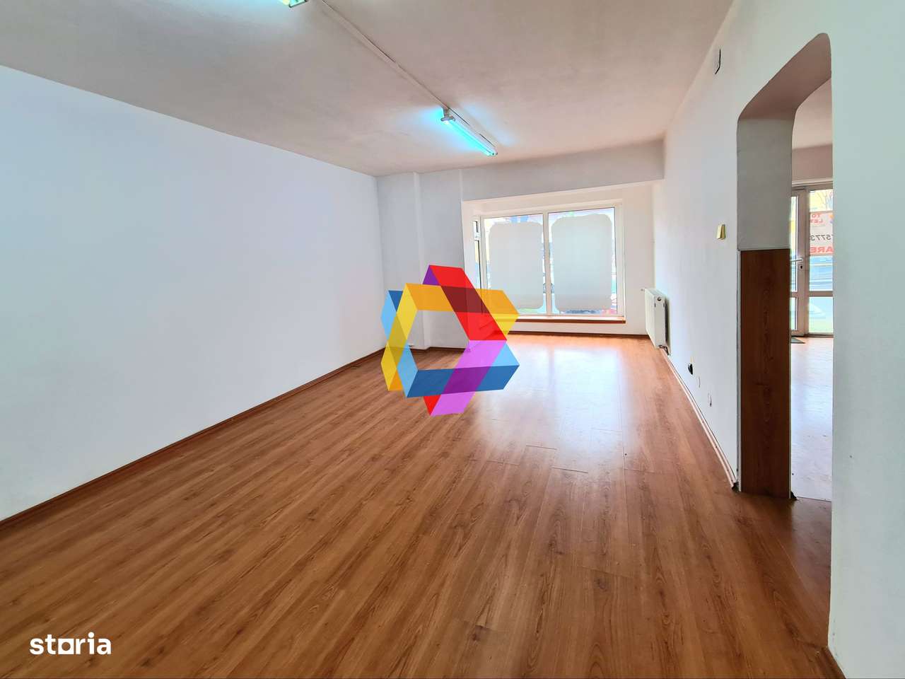 Spatiu comercial de vânzare cu vad Brașov - 57 mp # plus-imo.ro - Imagine principală: 2/9