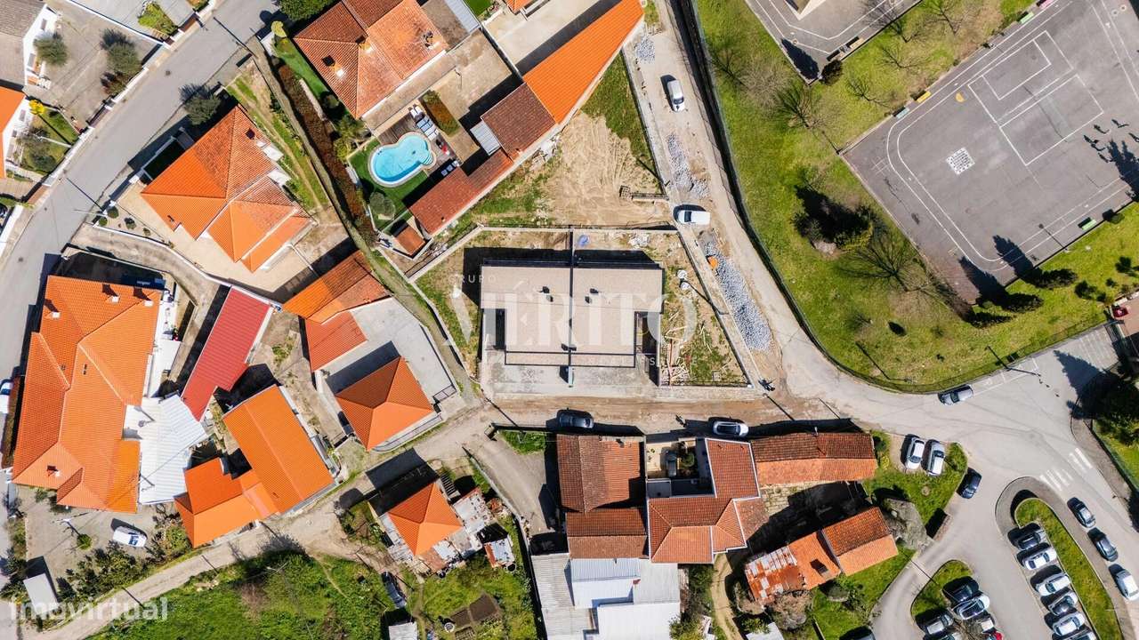 MORADIA T3 GEMINADA - NOVA-39