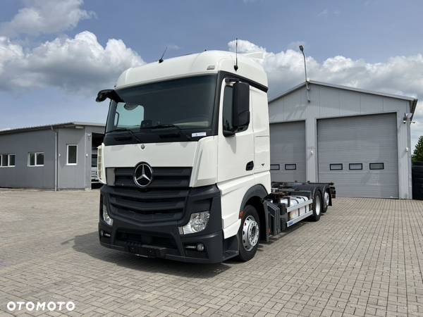 Mercedes-Benz ACTROS - 2