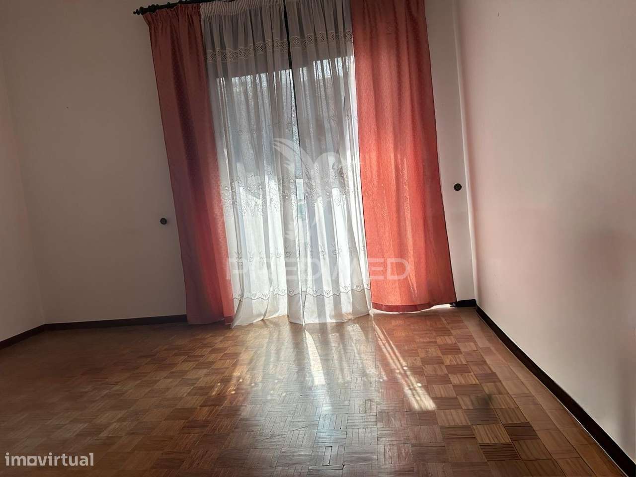 Property in Rua C - Vale de Estacas - Bairro Ribeiro de Almeida, União de Freguesias da cidade de Santarém, Santarém