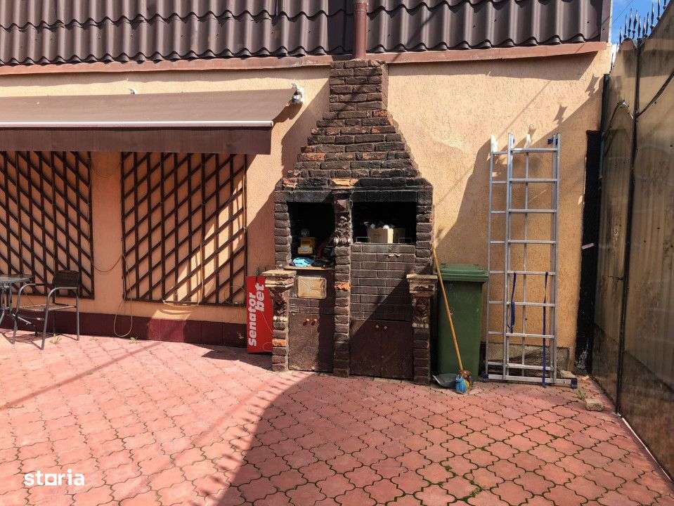 Casa cu spatiu comercial, Ultracentral. P+1+M - Imagine principală: 4/17