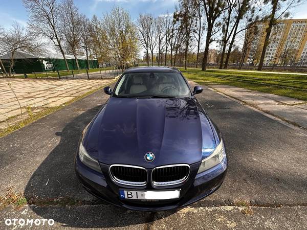 BMW Seria 3 318d - 3