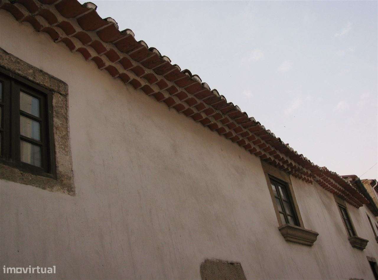 Prédio zona histórica Miranda do Douro-11