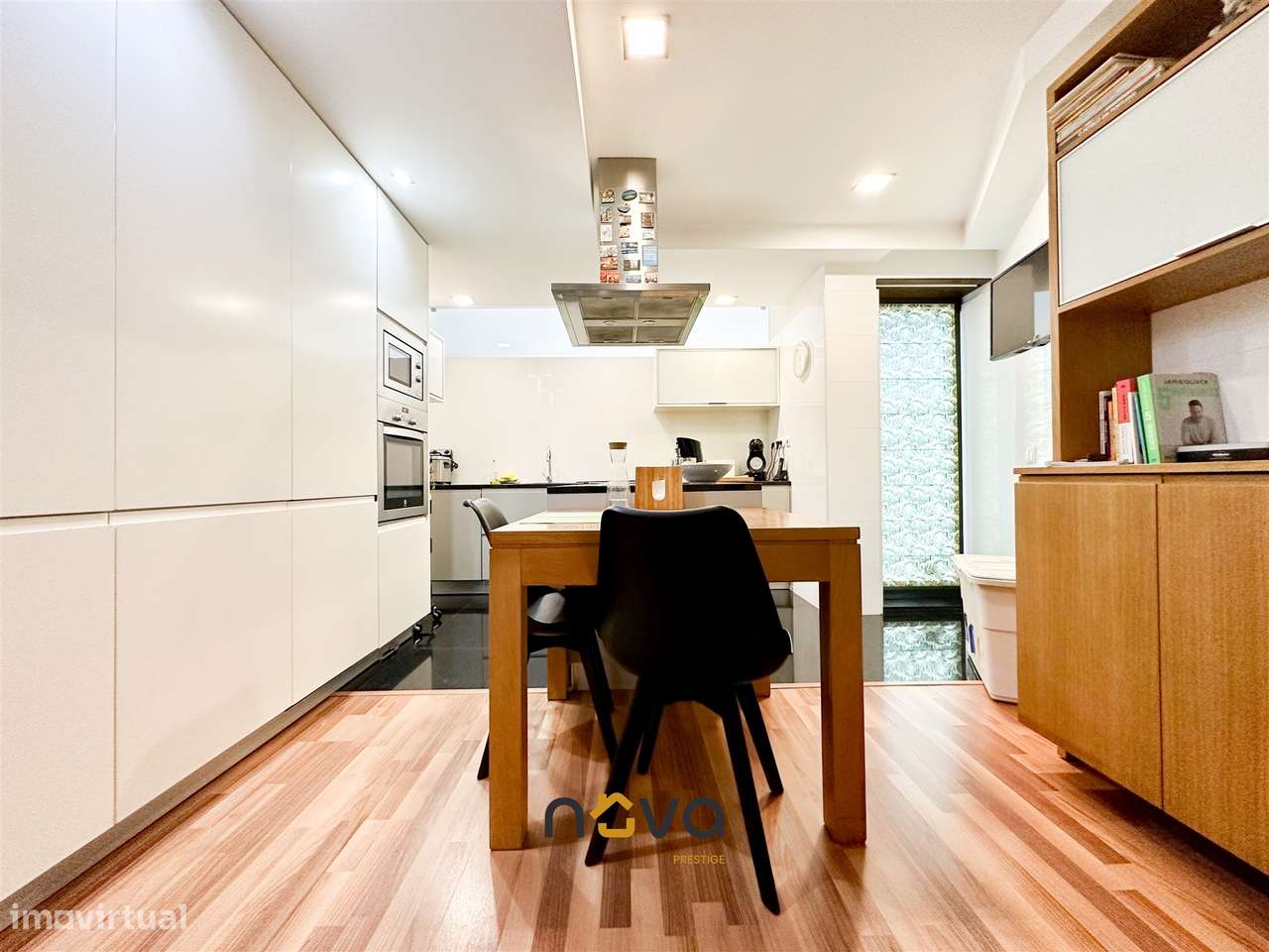 Moradia T3 no centro da cidade da Póvoa de Varzim  NOVA Imobiliária - Grande imagem: 4/27