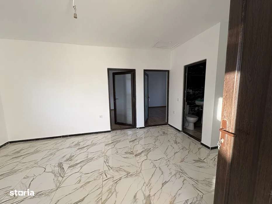 AlmanImobiliare-Comision0%-Casa 3 camere - Moderna la Cheie - Lumina - Imagine principală: 5/8