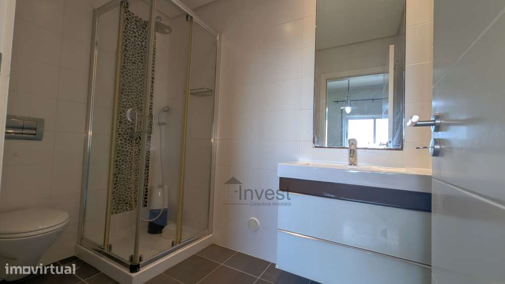 T3 Duplex com Vista Castelo, Serra e Mar – Condomínio Fechado em Sesim-21