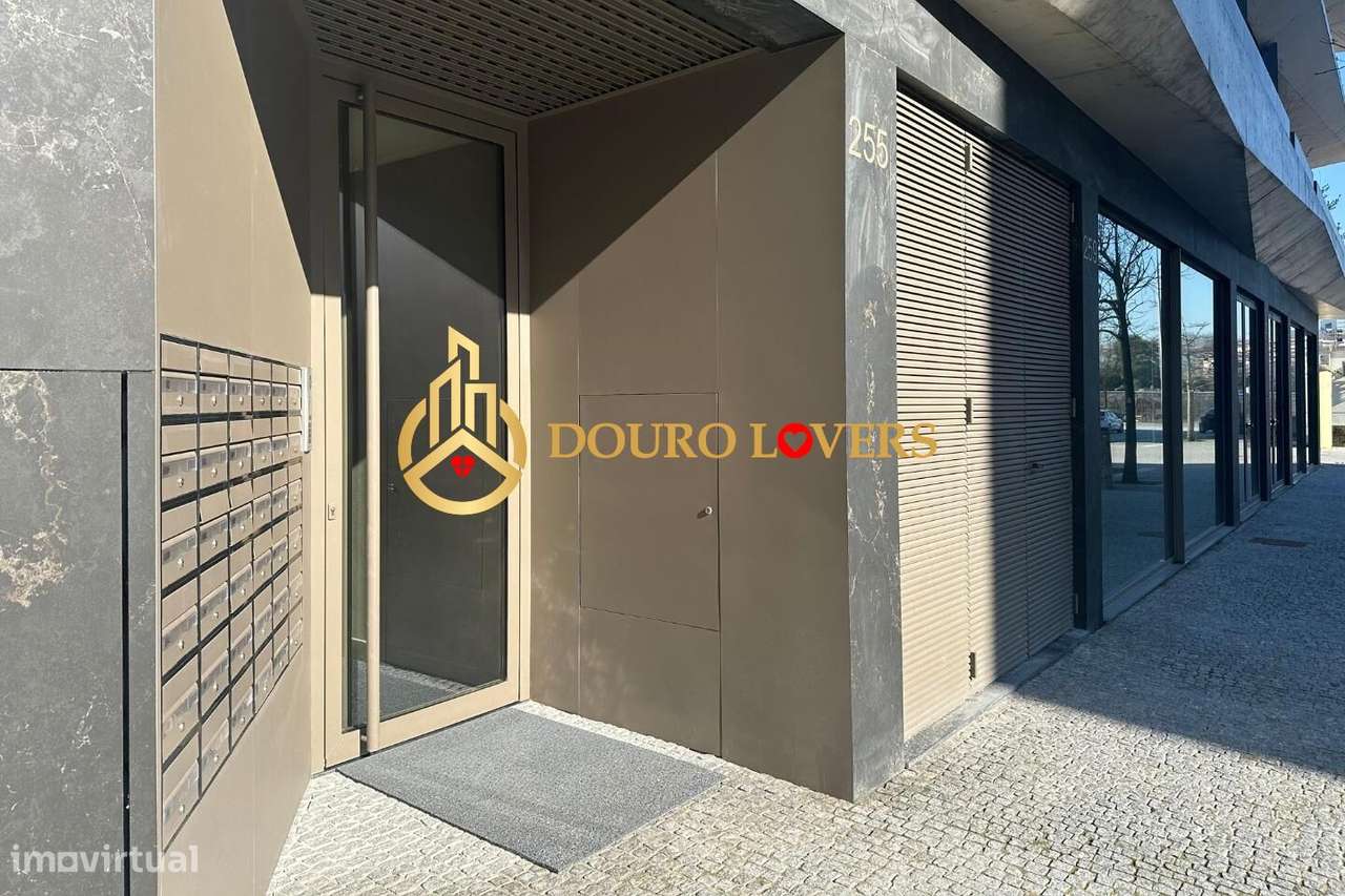 T2 moderno com varanda e garagem no Nautilus IV, Matosinhos Sul - Grande imagem: 4/30