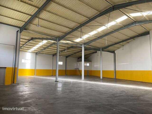 Armazém para arrendar no Carregado - Grande imagem: 2/11