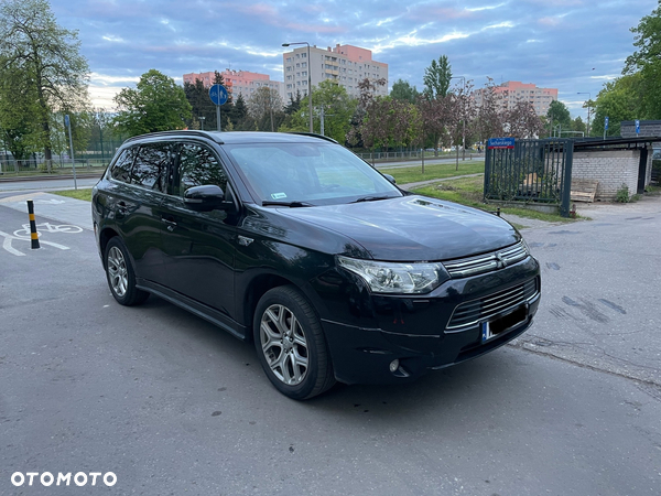 Mitsubishi Outlander PHEV Instyle NAVI + - 1