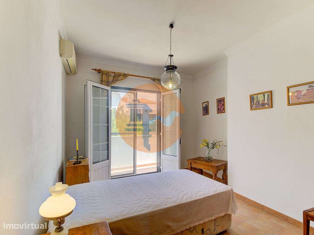 Moradia T3+2 com Jardim, Garagem e Vista Castelo no Centro de Castr...-19