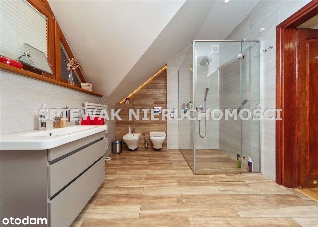 Dom w Jaworzu przy Parku Zdrojowym i tężni-14