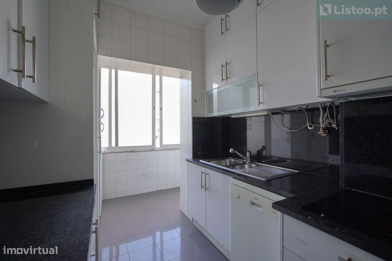 Apartamento T4 Lumiar-23