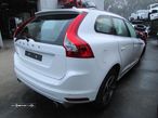 VOLVO XC60 2.4 D4 (163Cv) 2013 - Peças Usadas (6490) - 3