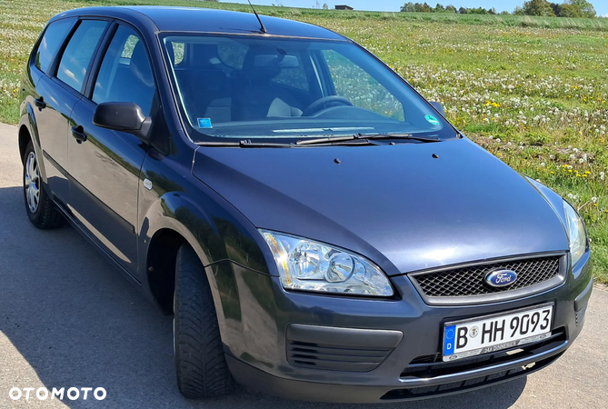 Ford Focus 1.6 16V Ambiente - 3