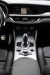 Alfa Romeo Stelvio 2.0 Turbo Veloce Q4 - 11