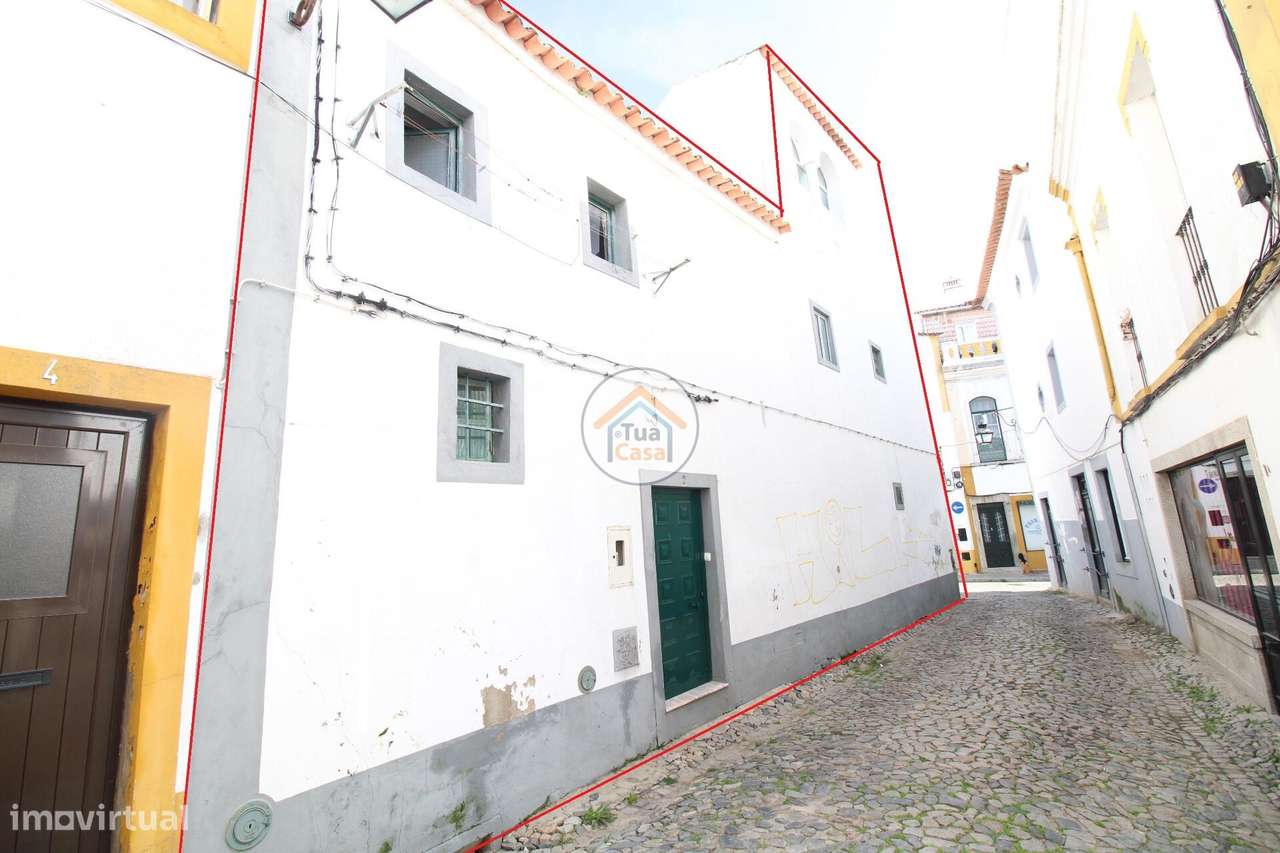 Prédio Centro Histórico de Évora na Rua de Aviz com 2 moradias T2 e 2 - Grande imagem: 4/34