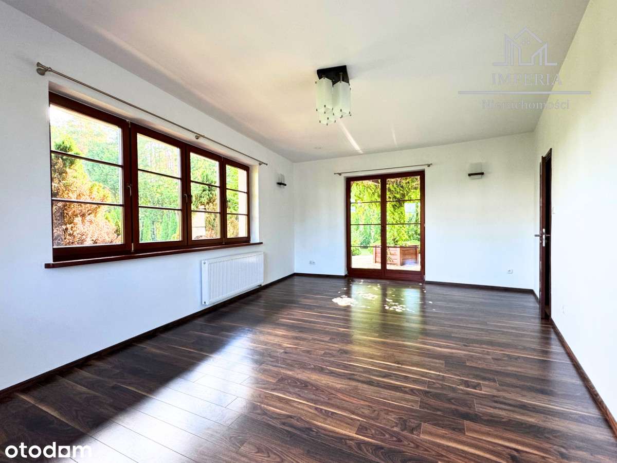 Rezydencja z prywatnym basenem i ogrodem | Koźmin-12