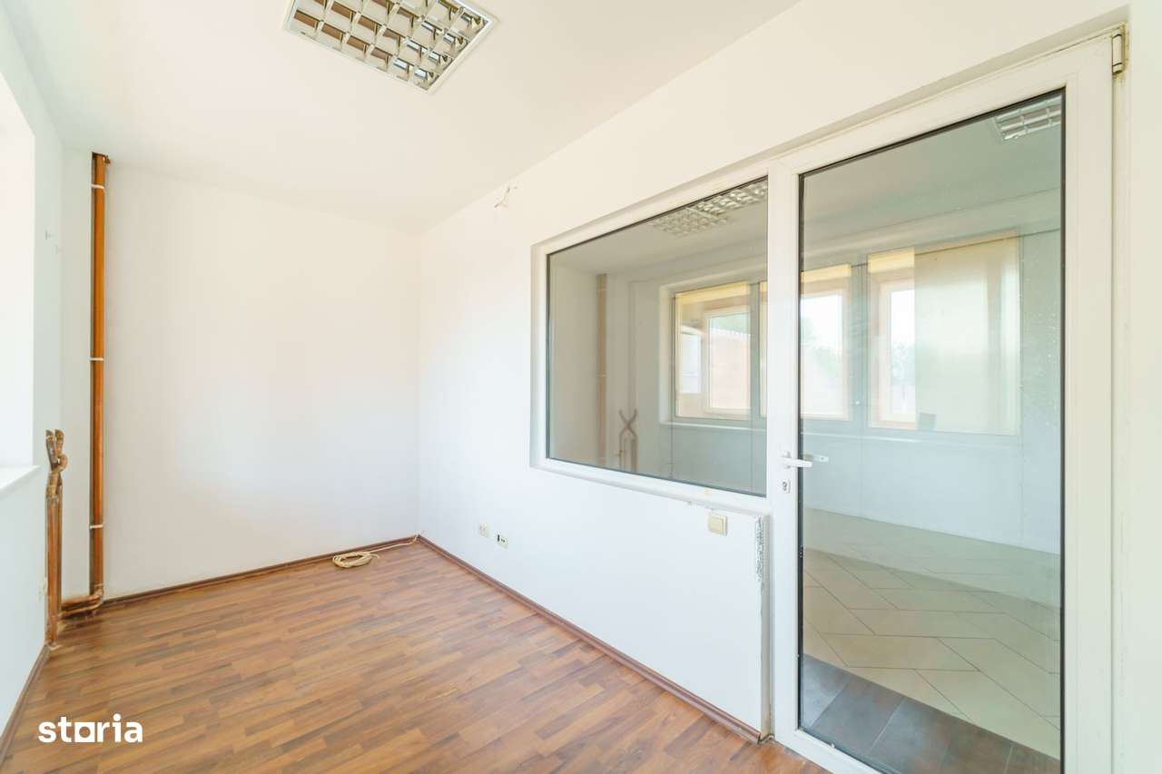 Spatiu comercial de inchiriat in zona Micalaca - Imagine principală: 4/12